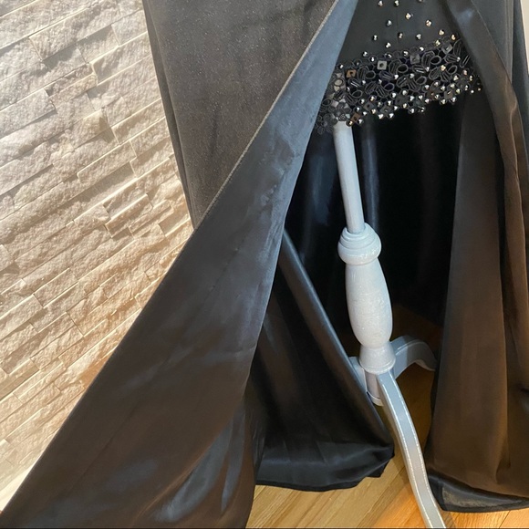 Custom Designed Swarovski Gown Dress - Picture 4 of 16